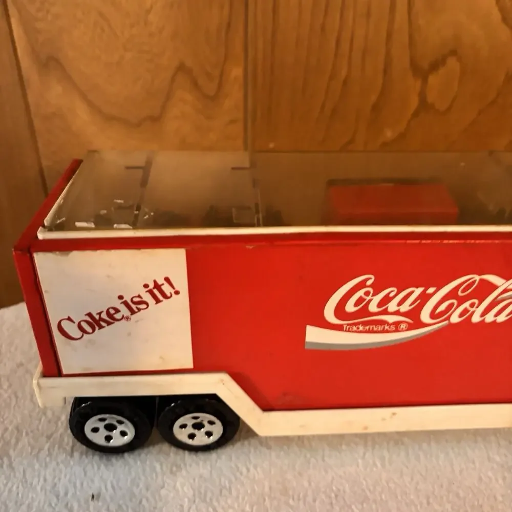 Vintage 1980 Buddy L Coca Cola Mack Delivery Truck Coke Bottles Vending Machine